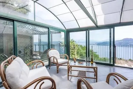 Villa Arona Villa *