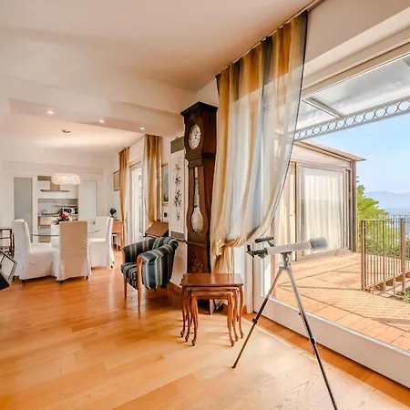 Villa Villa Arona *