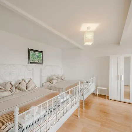 Villa Arona Villa