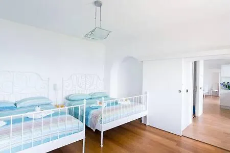 빌라 Villa Arona 아로나