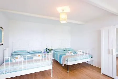 Villa Arona 아로나